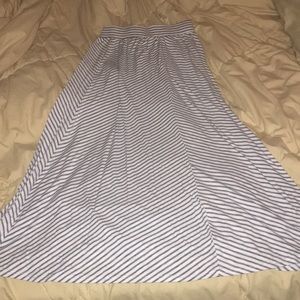 skirt that reaches all the way down to your feet